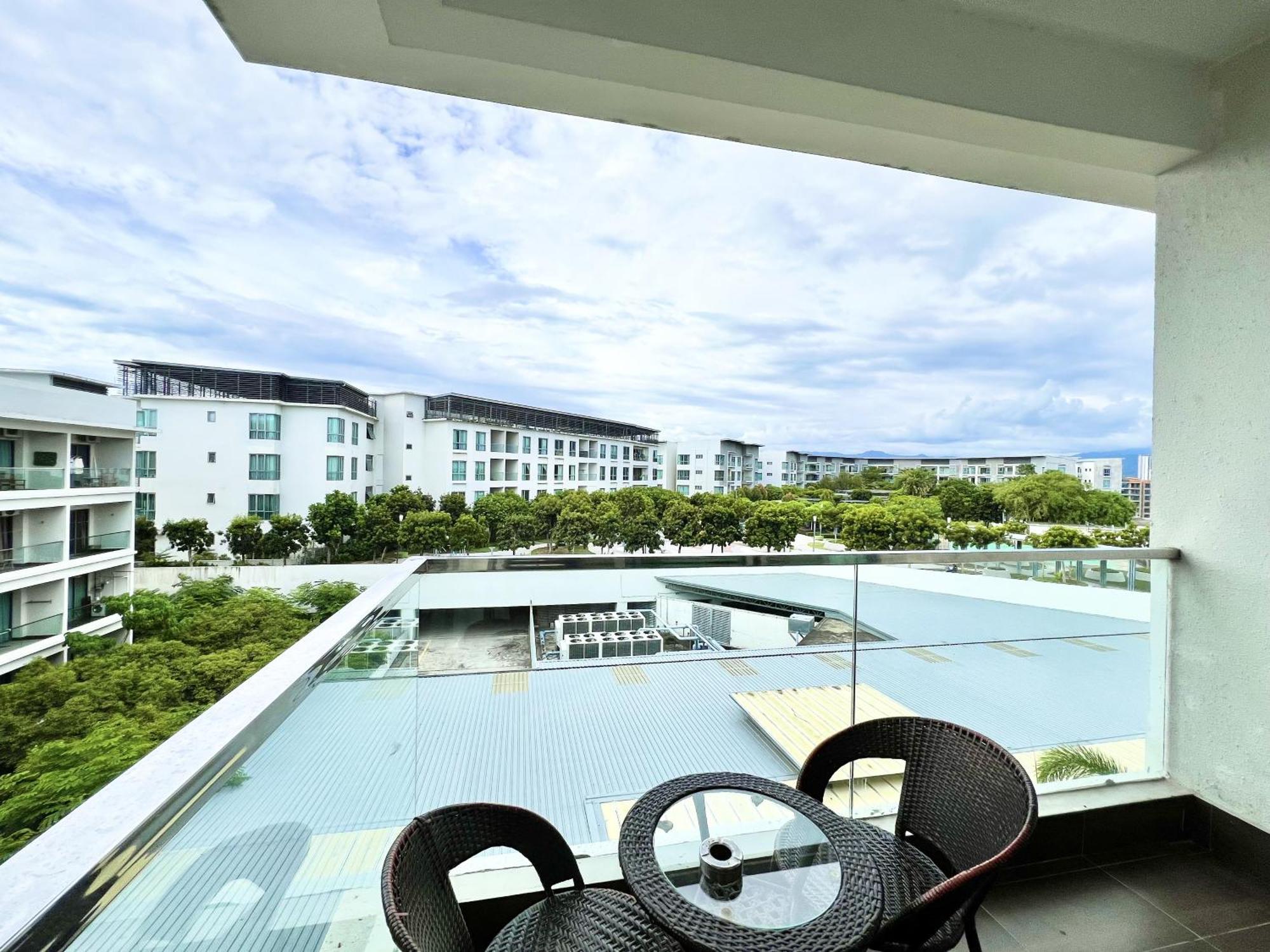 Margo Istay - The Loft Imago Kota Kinabalu Ngoại thất bức ảnh