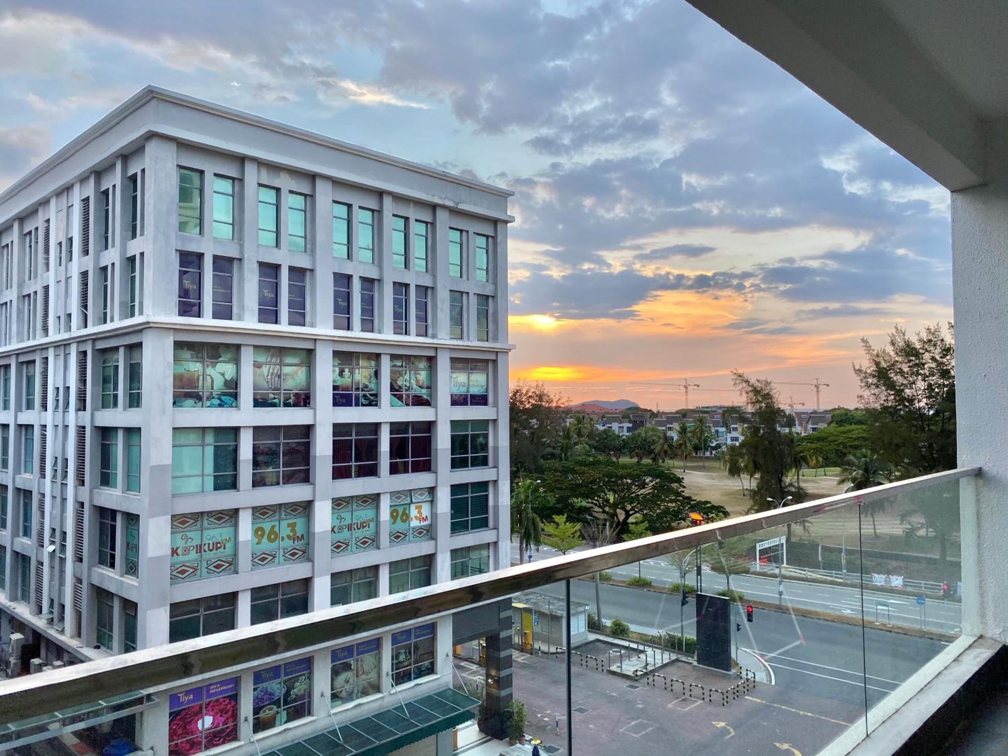 Margo Istay - The Loft Imago Kota Kinabalu Ngoại thất bức ảnh